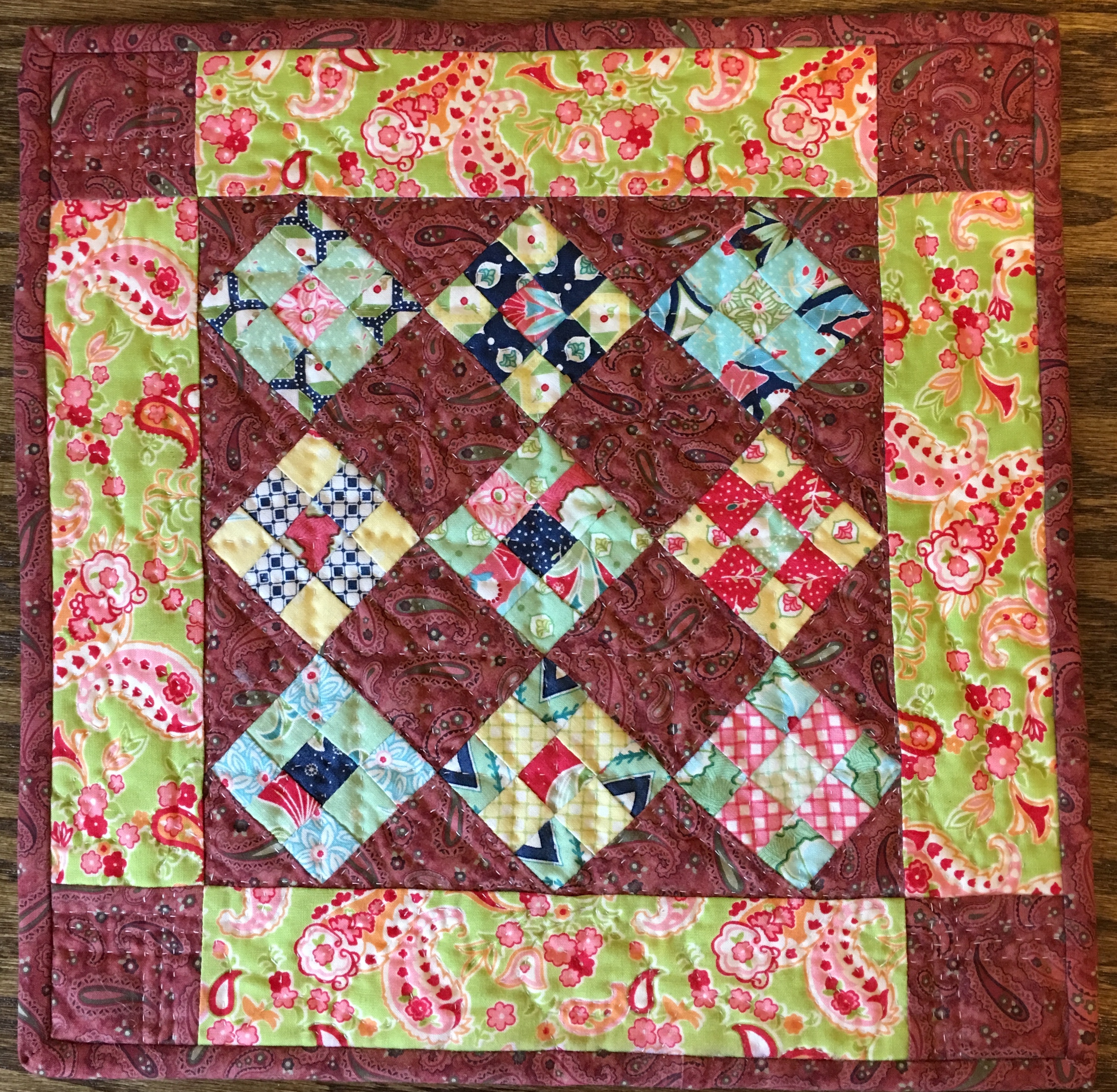 quilted-table-topper-quilt-pattern-beth-ann-doing